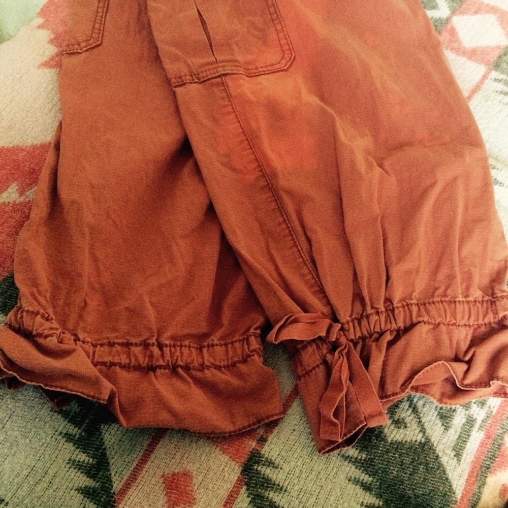 Red pants - Picture 7 of 7